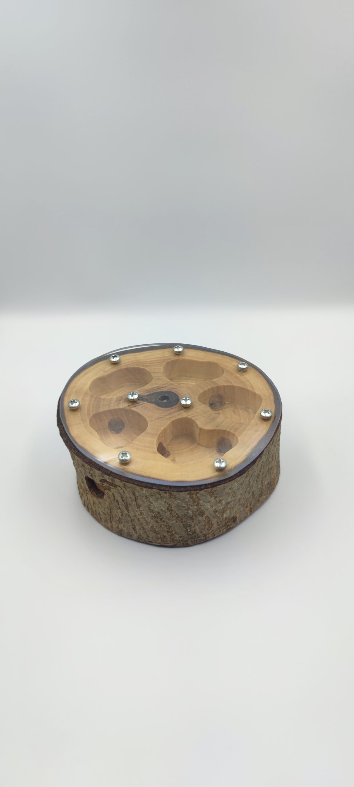 Wooden nest – walnut 12