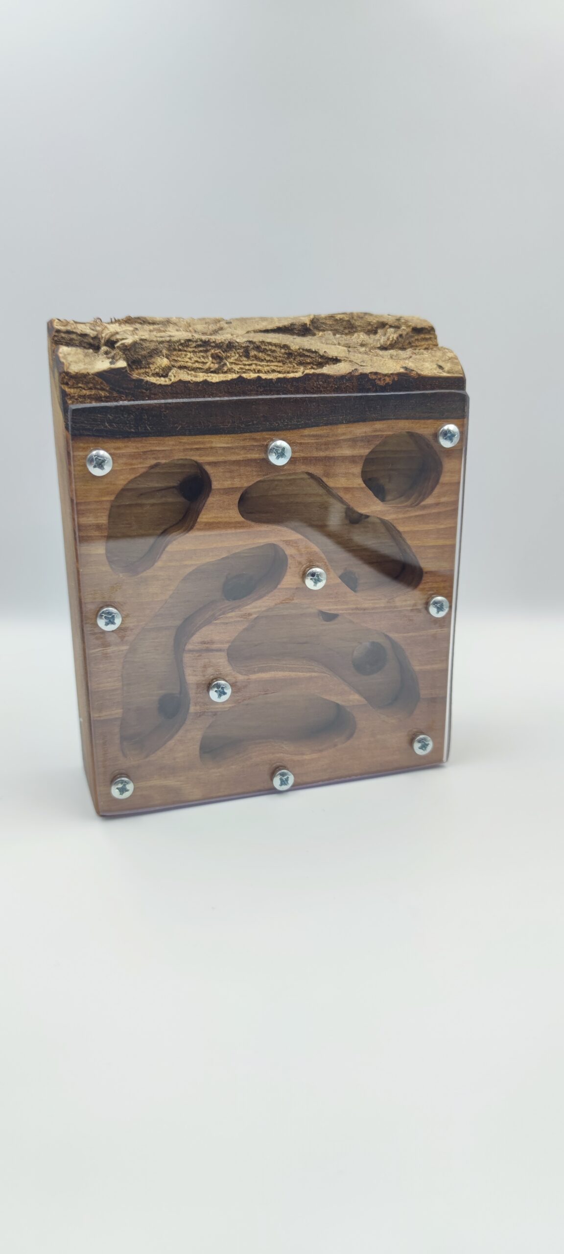 Wooden nest – walnut 2